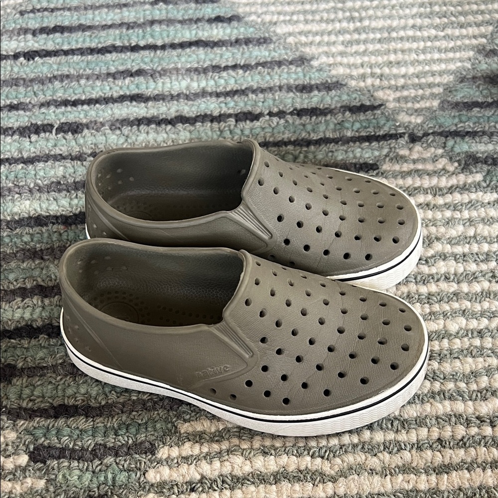 Native child Miles size 11c